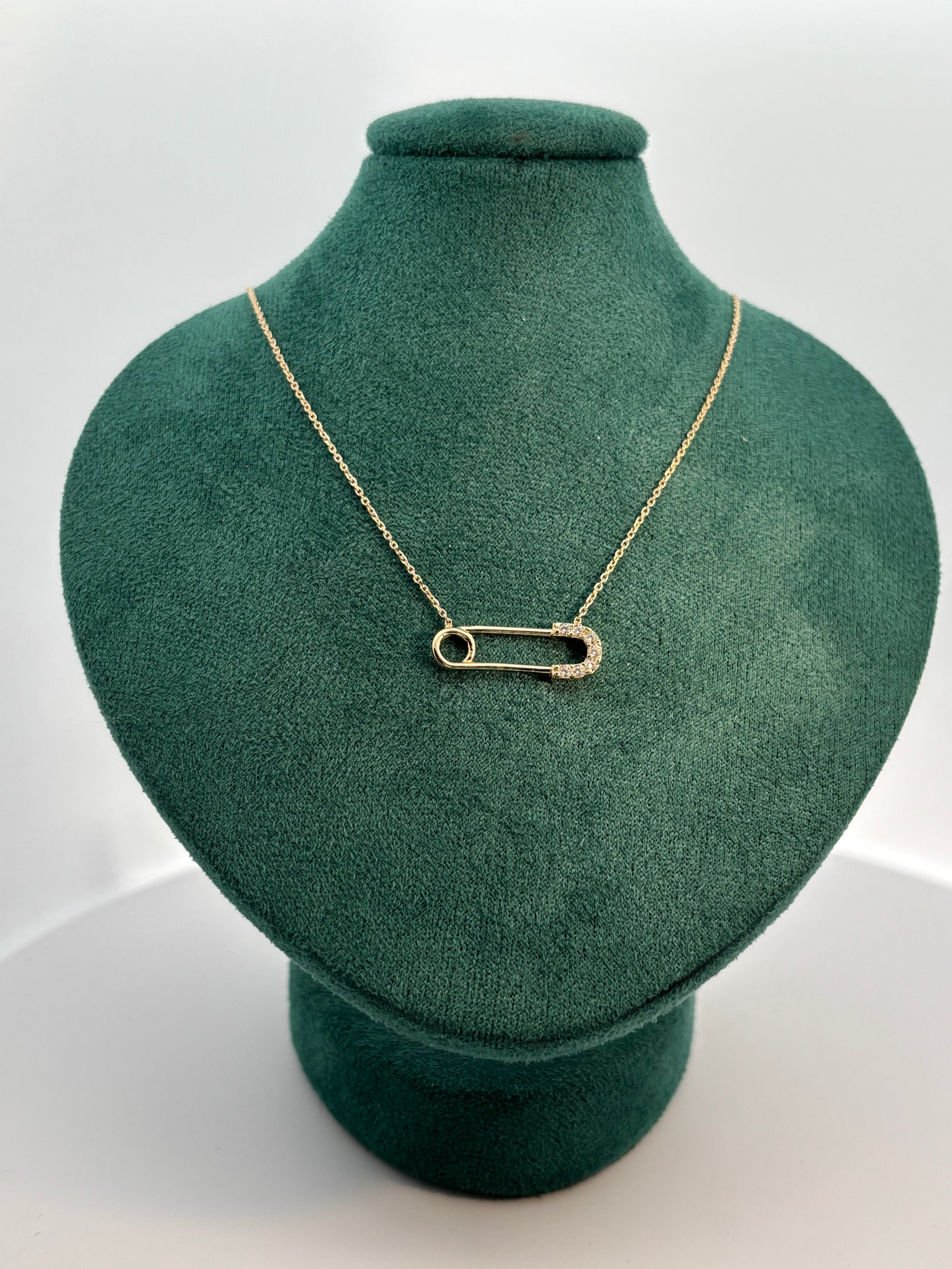 Collar de Oro Amarillo 10 Kilates con Zirconia Suiza
