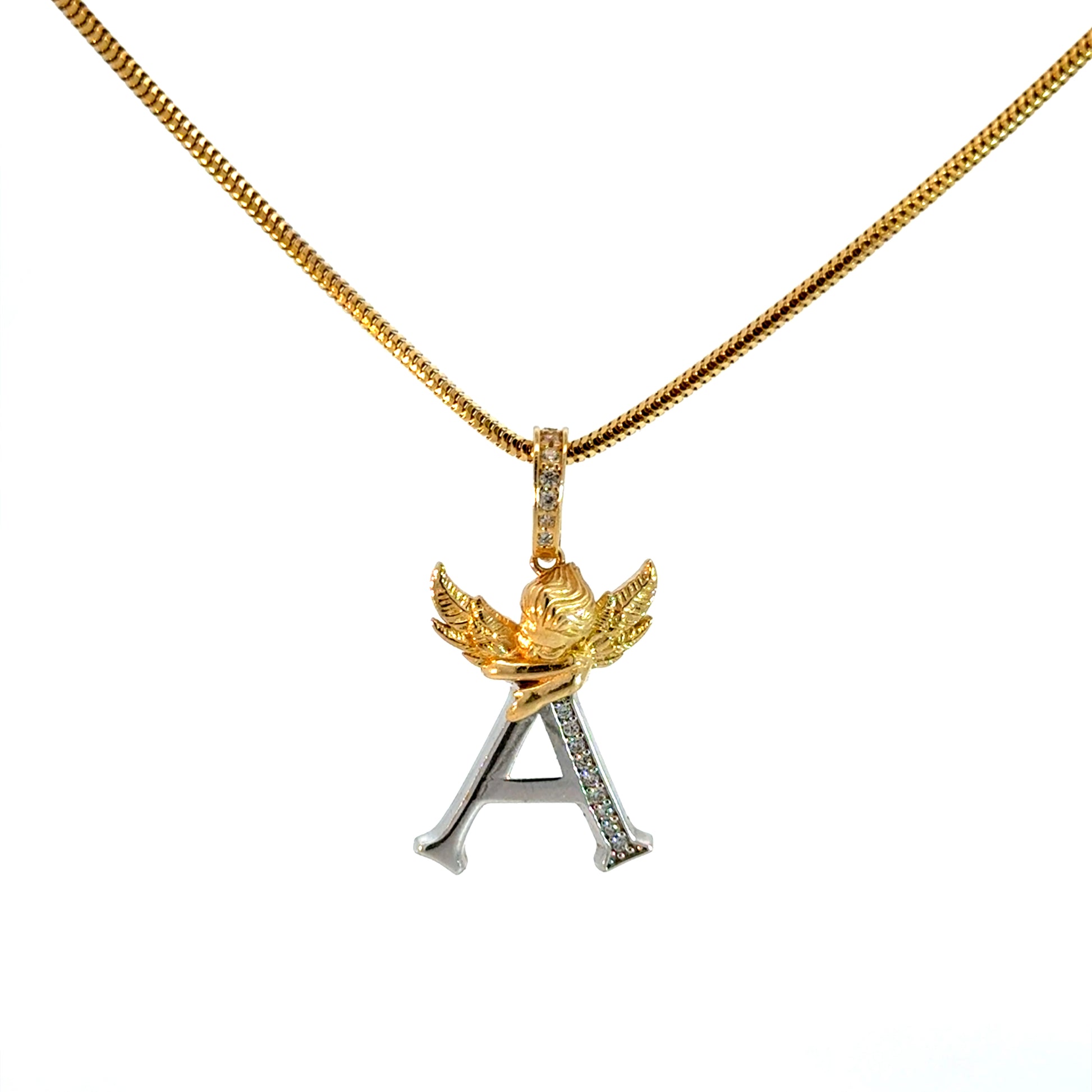 Dije letra "A" en oro 10k