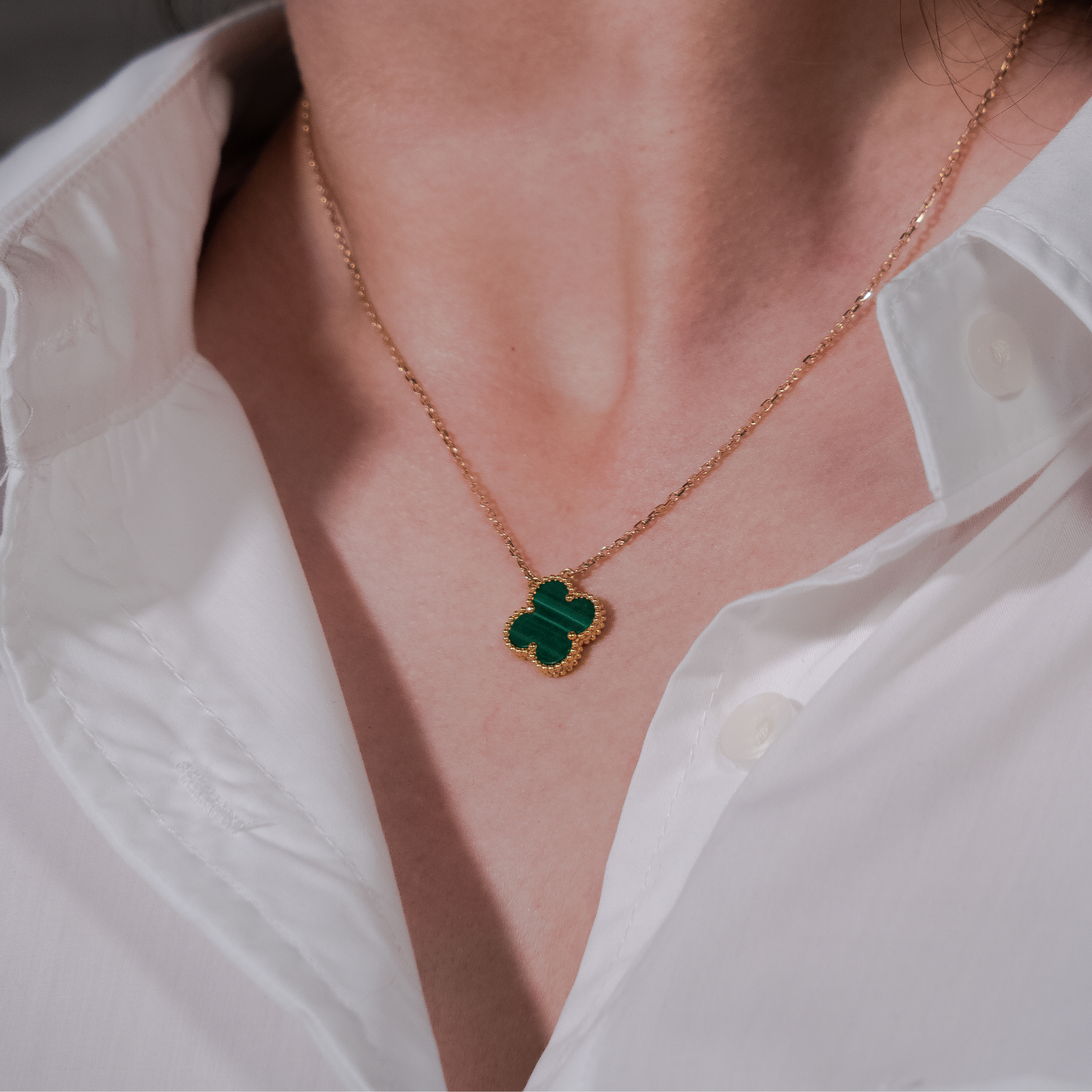 Cadena tipo Van Cleef de ORO 18K