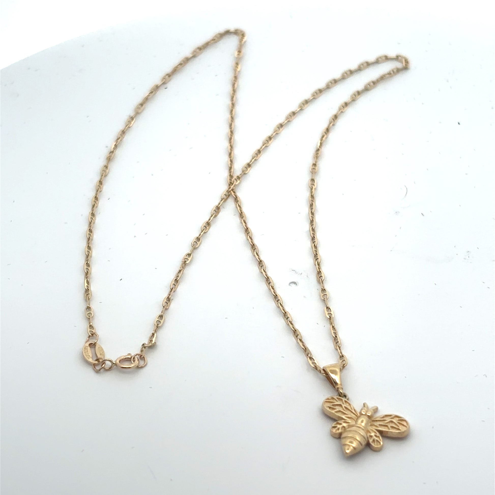 Cadena y dije "Abeja" oro 10k