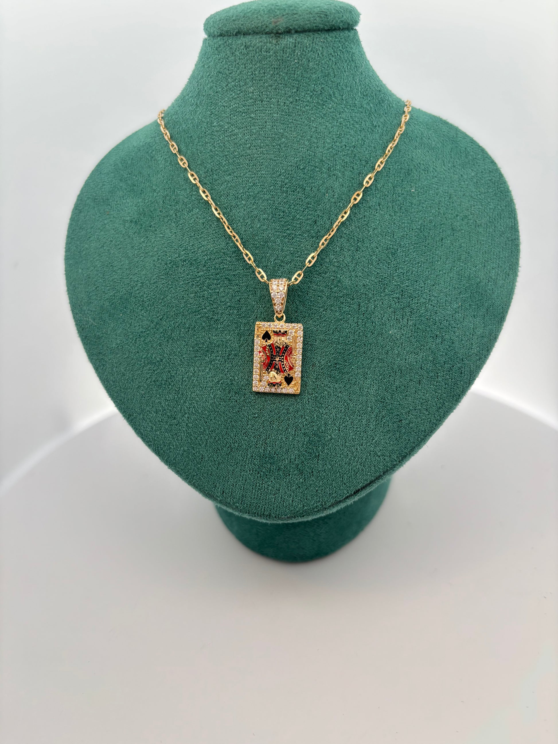 Collar con dije de "Pokar" oro 10k