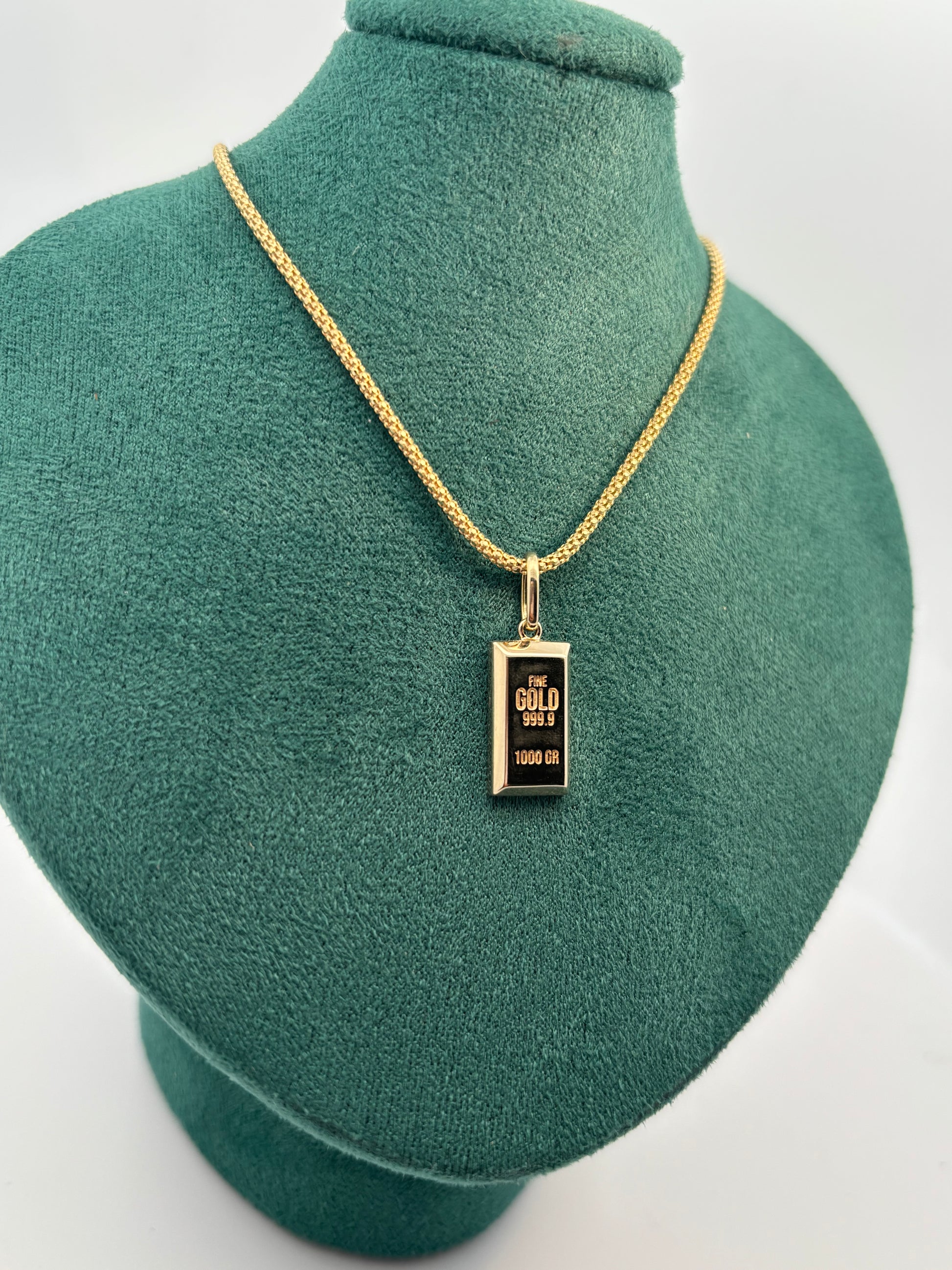 Collar con dije "Lingote" de oro 14k